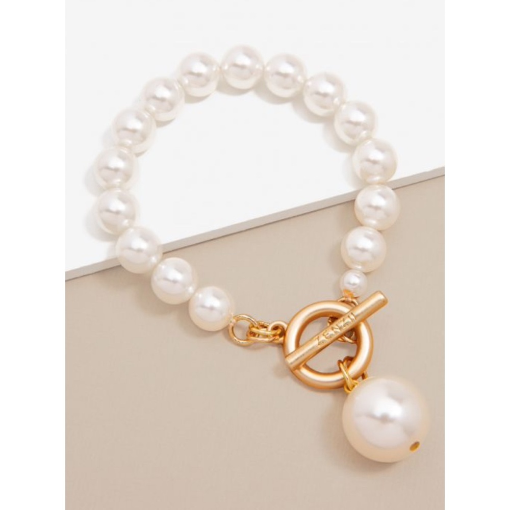 Single Strand Pearl Charm & Toggle Bracelet